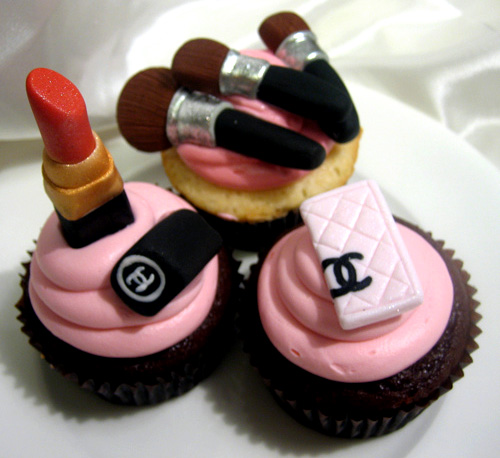 Chanel-cupcakes