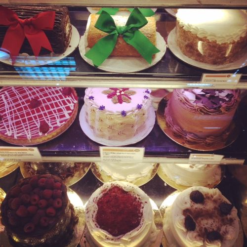 Food-Fashionista-Holiday-Cakes